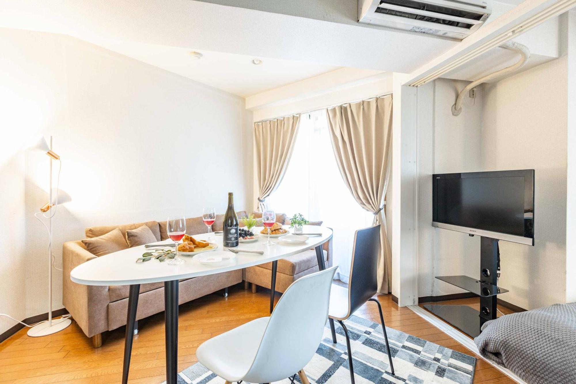 Racine難波 Apartamento Osaka