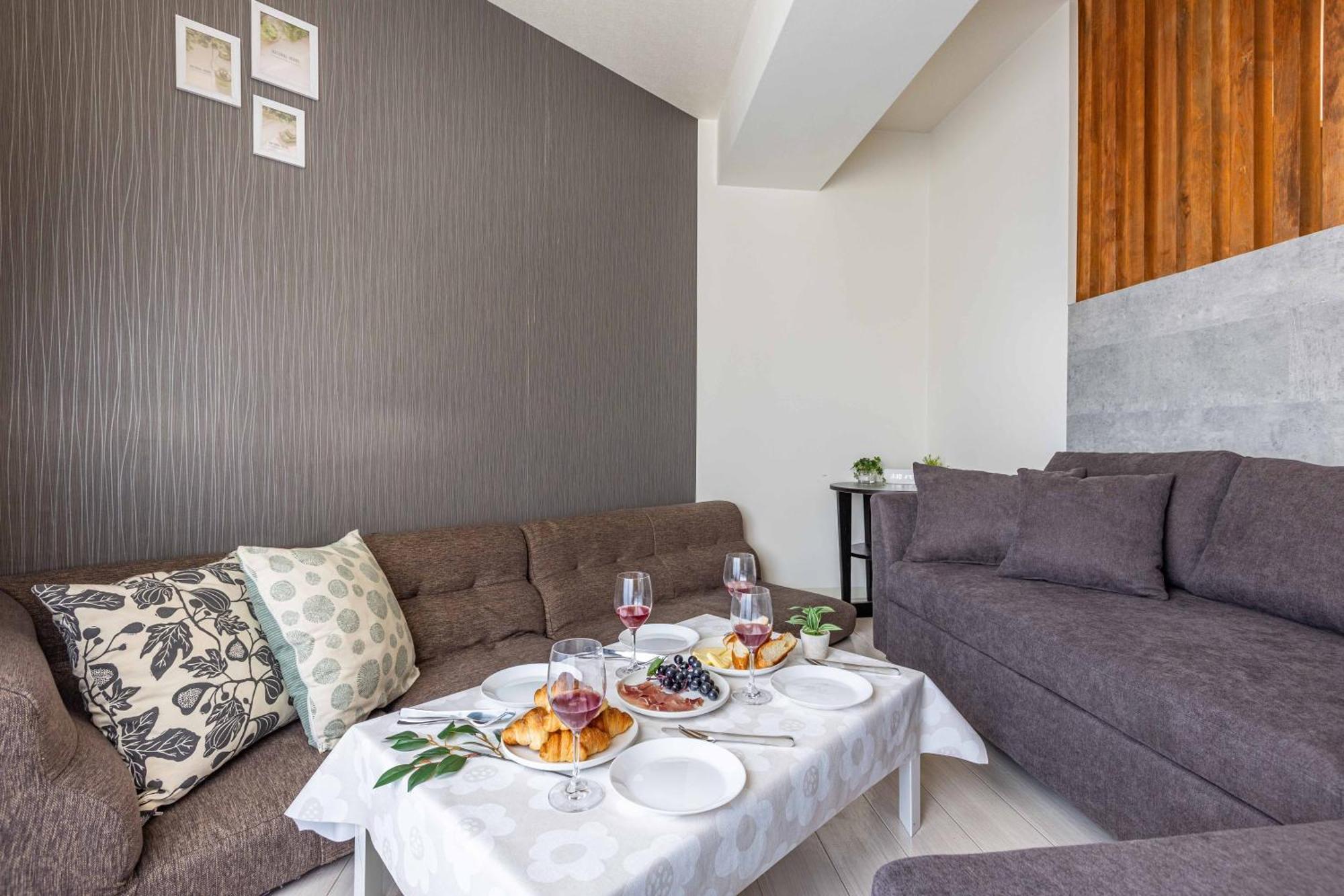 Racine難波 Apartamento